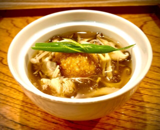 ＊
＊
＊
〜かぼちゃ饅頭きのこ餡掛け〜

ご予約お待ちしております🥂
Tel 024-522-3374

#粋酔肴#福島#福島市#栄町#鮮魚#地酒#日本酒#割烹#日本料理#懐石料理#和食#板前#お弁当#海老真丈#ランチ#個室#きのこ#あんかけ#饅頭#かぼちゃ#秋の味覚